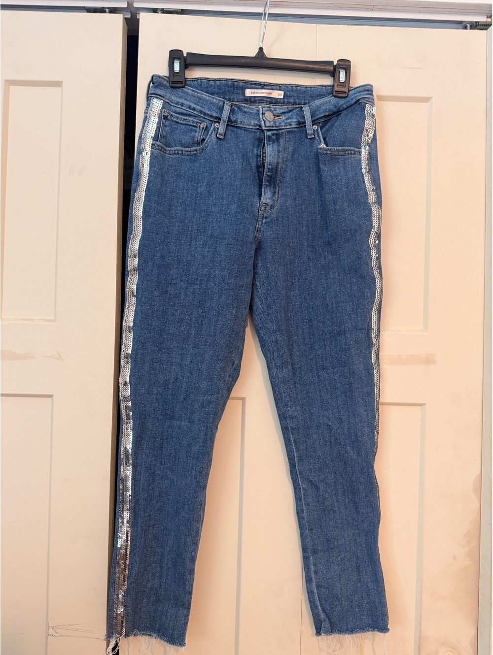Levi’s 721 high rise skinny cut cropped fringe silver sequin denim blue jeans 30